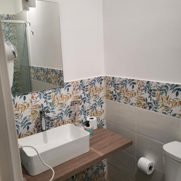 Sicula home - Triple Room with City View - 5