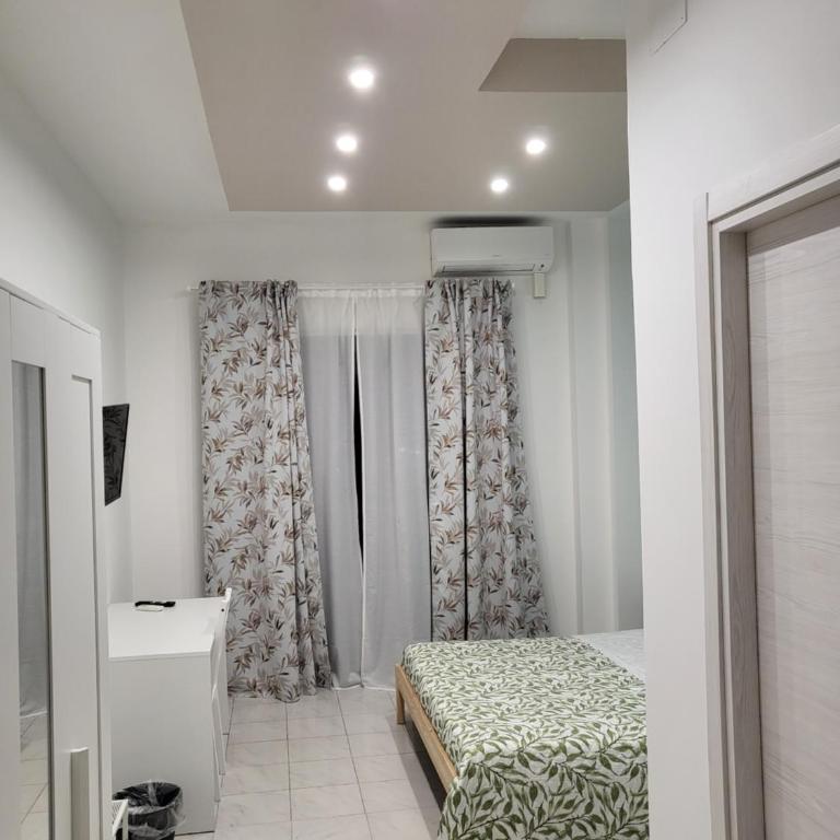 Sicula home - Triple Room with City View - 7