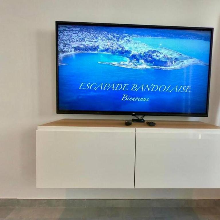 Escapade Bandolaise, 100 mètres de la plage - Studio - 5