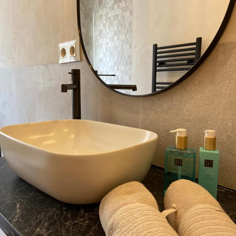 Apartamento de Temporada en Madrid - Three-Bedroom Apartment - 17