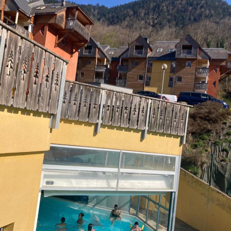 Appartement 4/6 pers 38m2, vue montagne, piscine chauffée, 500m centre ville - Appartement 2 Chambres - 21