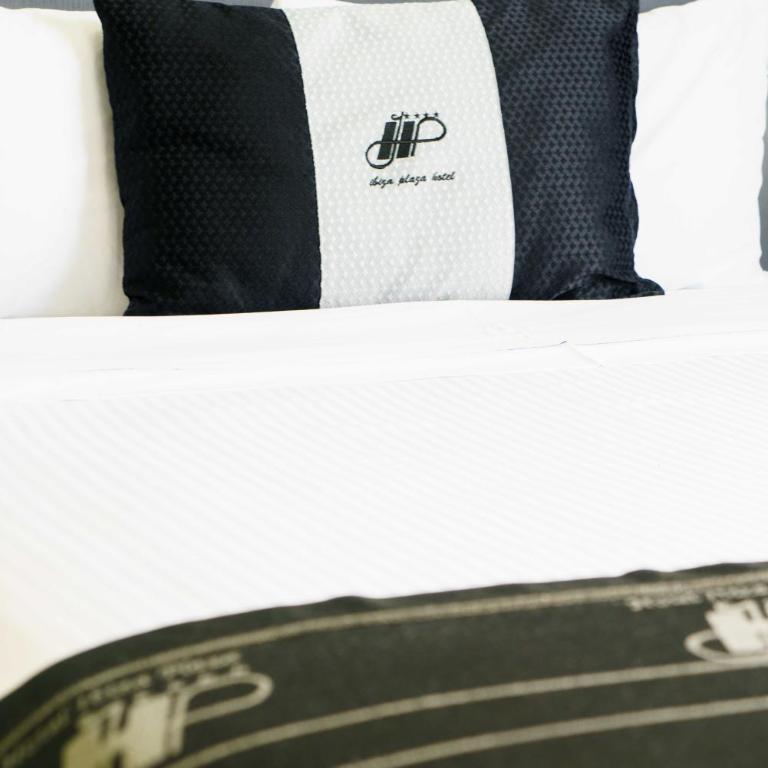 Hotel Ibiza Plaza - Standard King Room - 31