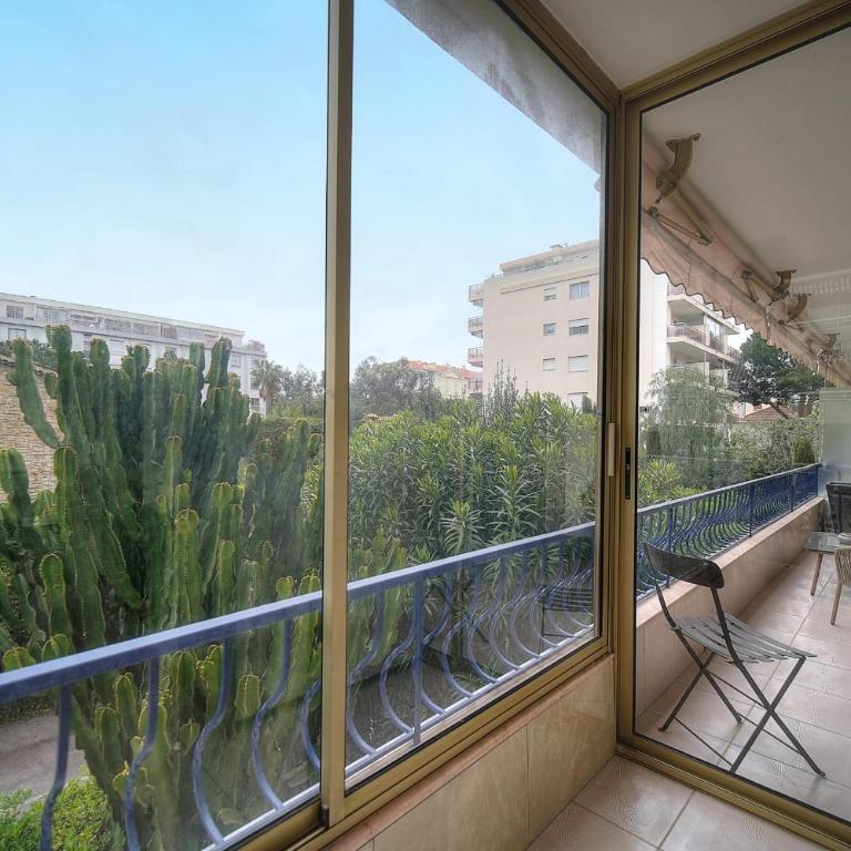 UPSTAYS Terrace 62m Apartment Near Beaches - Apartment - 10