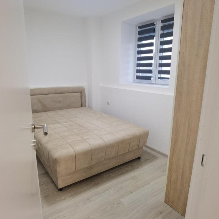 KRAGUJ apartman 2 - Two-Bedroom Apartment - 7