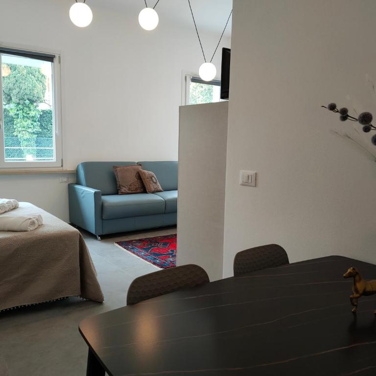 IRIS AR holiday-home - King Studio with Sofa Bed - 8