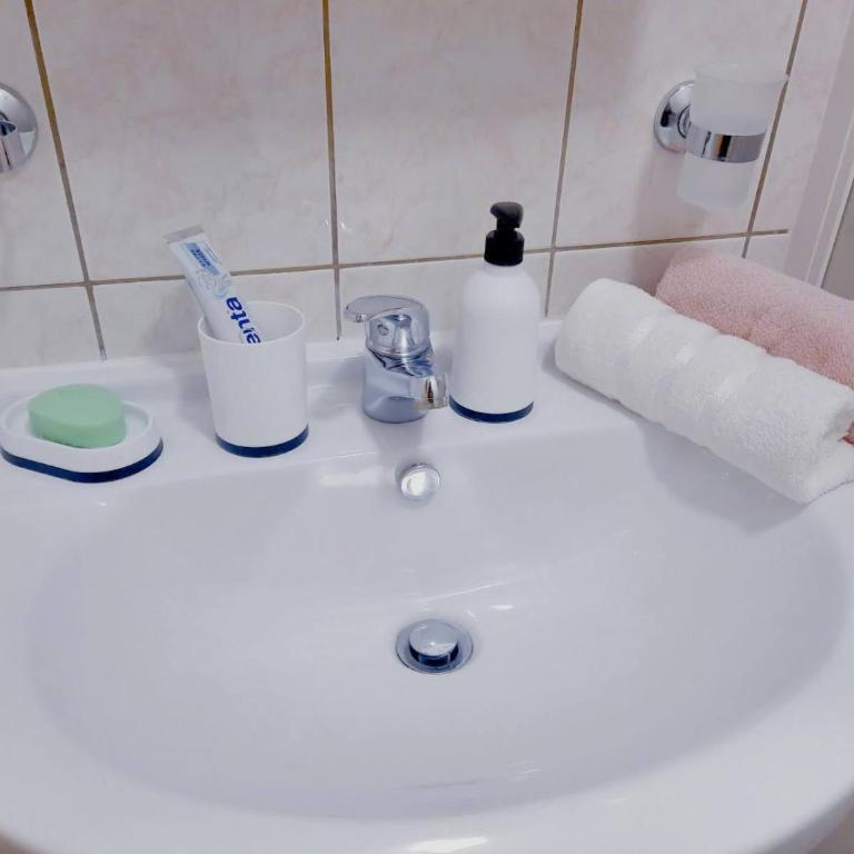 Apartman Square - Two-Bedroom Apartment - 26