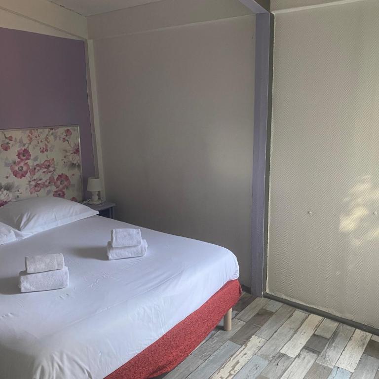 Hostellerie De La Source - Petite Chambre Double avec Vue sur le Jardin - 2