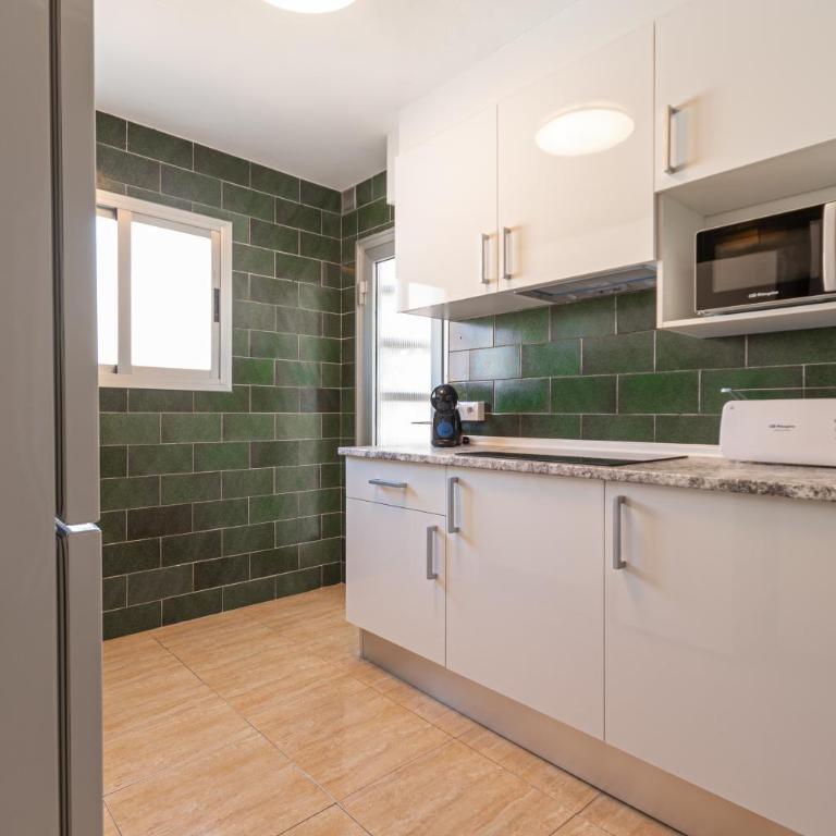 New BORODIN FAMILY AB - Apartamento de 3 dormitorios con balcón - 18