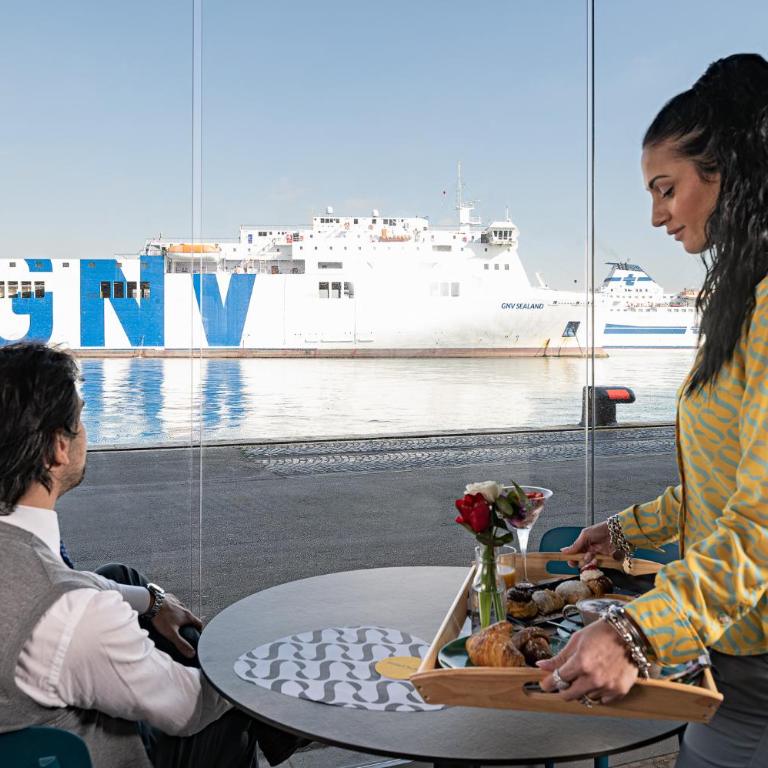 Smart Hotel Napoli - Camera Matrimoniale/Doppia con Letti Singoli con Patio - 15