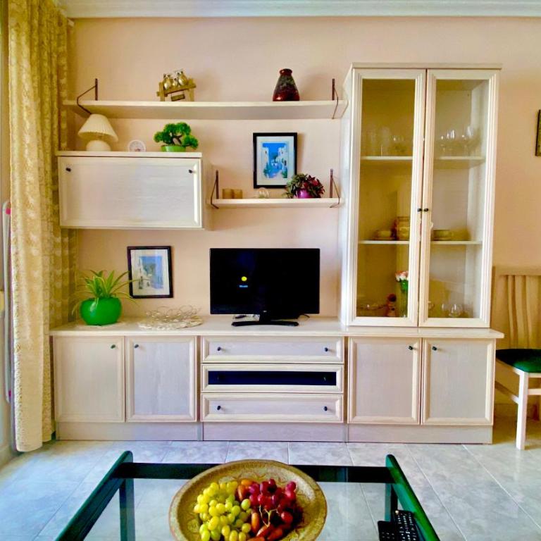Beautiful Apartment near Playa de los Locos - One-Bedroom Apartment - 8