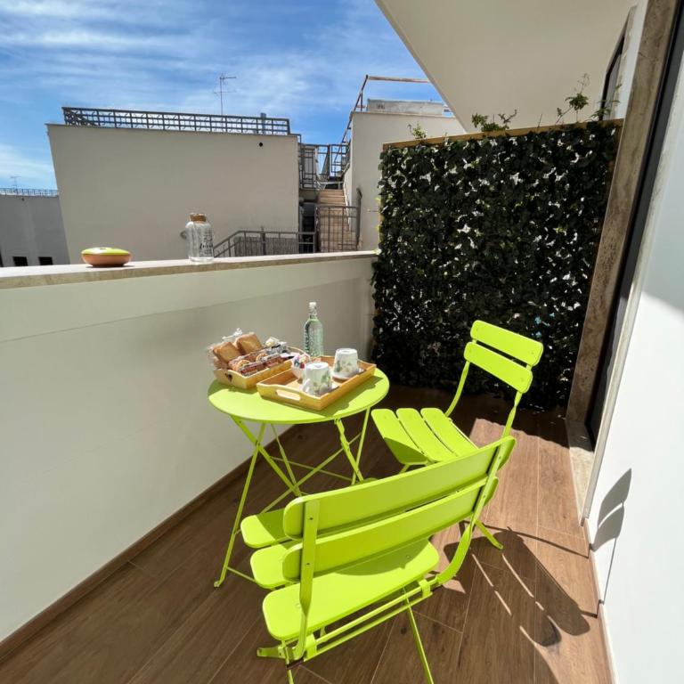 Alis Home - Camera Matrimoniale con Balcone - 5