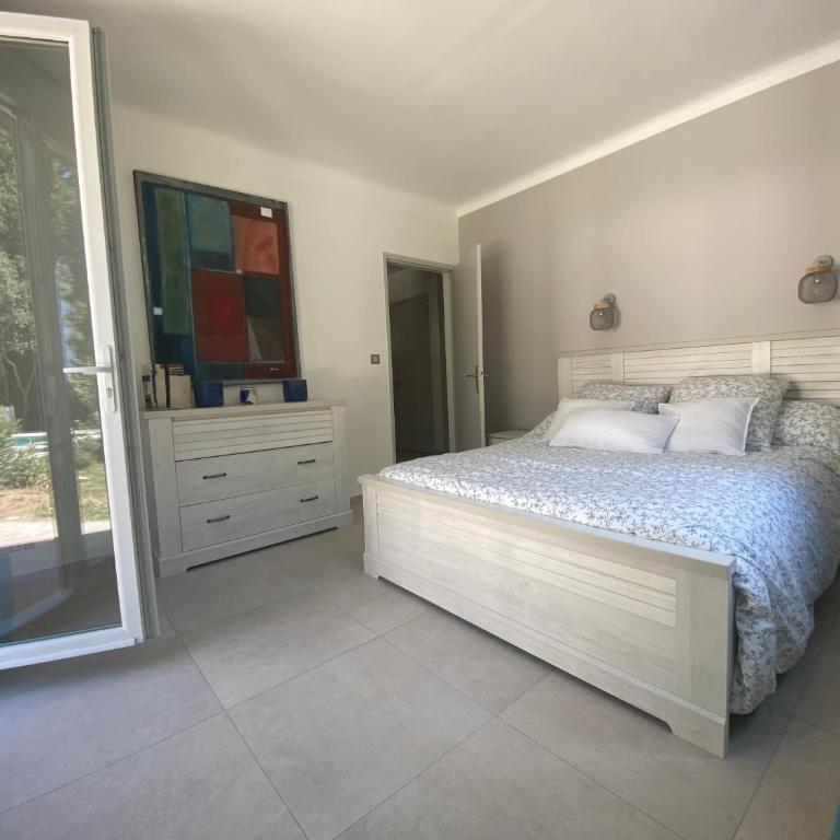 La Bastide Blanche Magnifique villa 5 étoiles 5 chambres et piscine privée sur 6500 m VAR - Villa avec Piscine Privée - 67