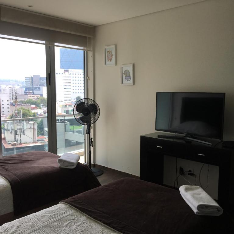 Chicago Suites WTC - Twin Room with Shared Bathroom - 5