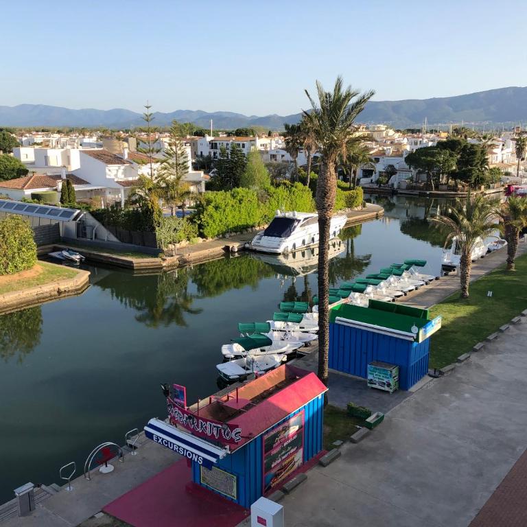 MAENA Marinola - Empuriabrava Port - 69m2- Vue canal principal - Plage centrale 500m - Apartamento de 2 dormitorios - 1