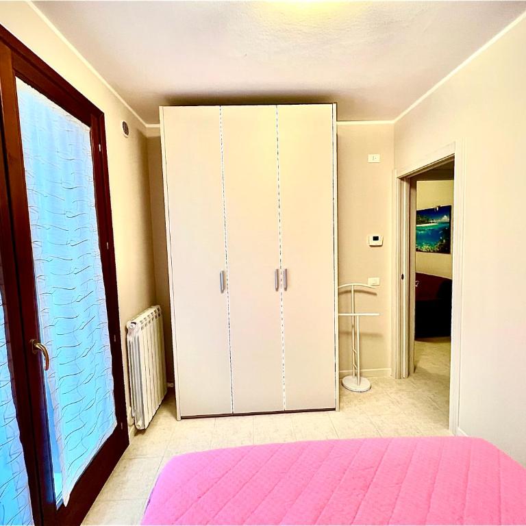 PETITE MAISON - One-Bedroom Apartment - 8
