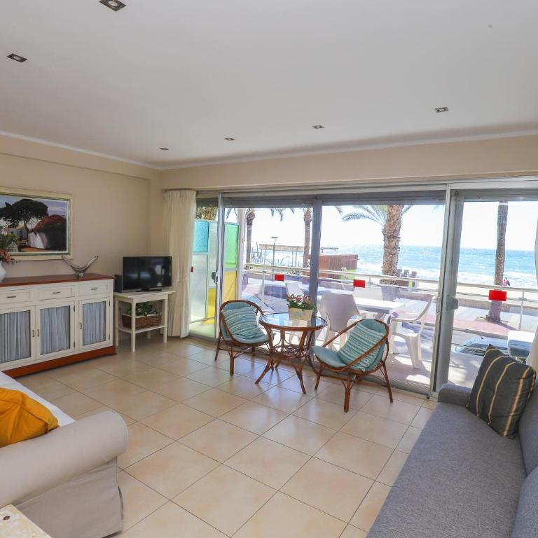DIFFERENTFLATS Morsa - Apartamento de 2 dormitorios con vistas al mar - 3