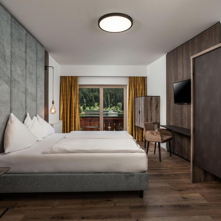 Hotel Das Kohlmais - direkt an der Kohlmaisbahn JOKERCARD inklusive - Superior Doppelzimmer mit Balkon - 2