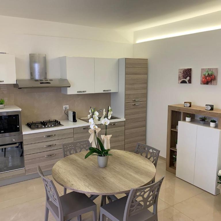 WOW TOTAL GREEN AD IMPATTO ZERO Villetta con 3 CAMERE DA LETTO, 3 BAGNI a 50 mt dalla spiaggia e dai lidi disponibile navetta per l'Areoporto - Villa con 3 Camere da Letto - 10