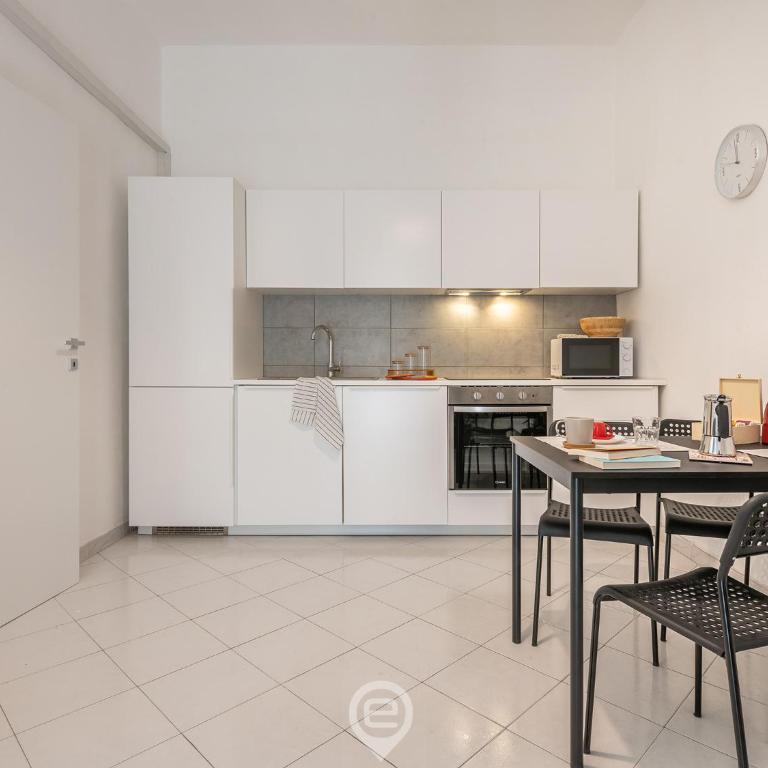 Aurora's Apartment - One-Bedroom Apartment - 5