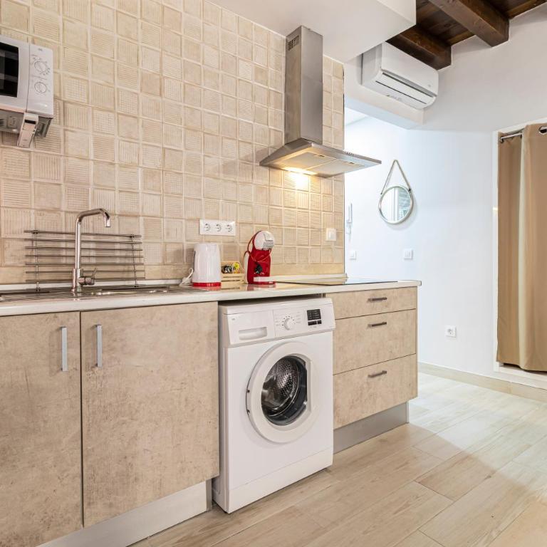 Allo Apartments Plateros Centro Jacuzzi Comunitario - Loft with private hydromassage bathtub - 11