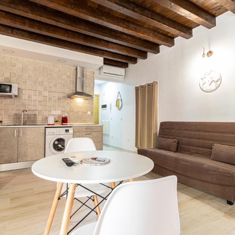 Allo Apartments Plateros Centro Jacuzzi Comunitario - Loft with private hydromassage bathtub - 22