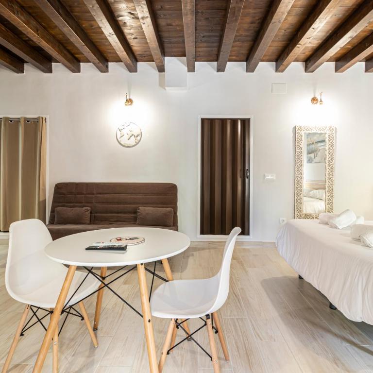 Allo Apartments Plateros Centro Jacuzzi Comunitario - Loft with private hydromassage bathtub - 19