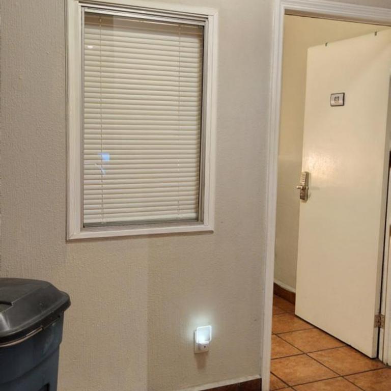 GGG Stay & Wellnest - Standard Double Room with Shared Bathroom - 11