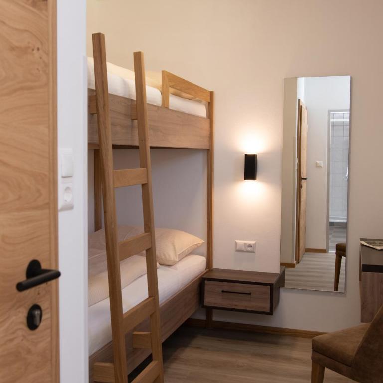 Hotel Restaurant Ulbing - Comfort Vierbettzimmer - 5