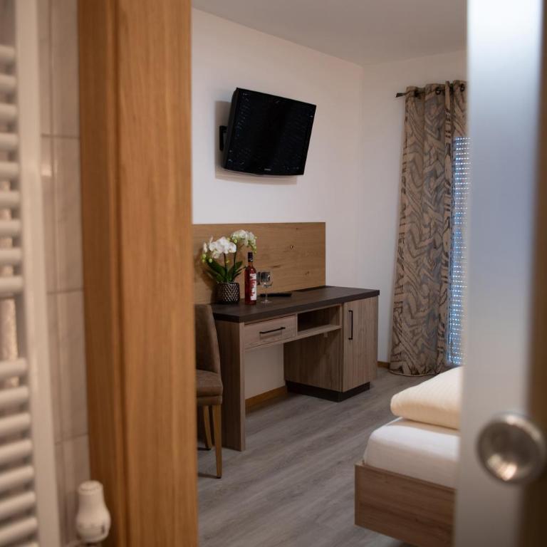Hotel Restaurant Ulbing - Comfort Vierbettzimmer - 8