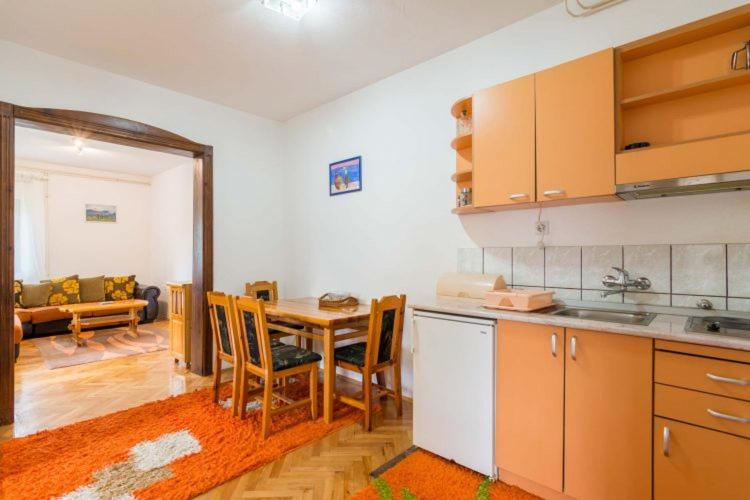 Apartmani Tucovic - Apartman sa 2 Spavaće Sobe - 6