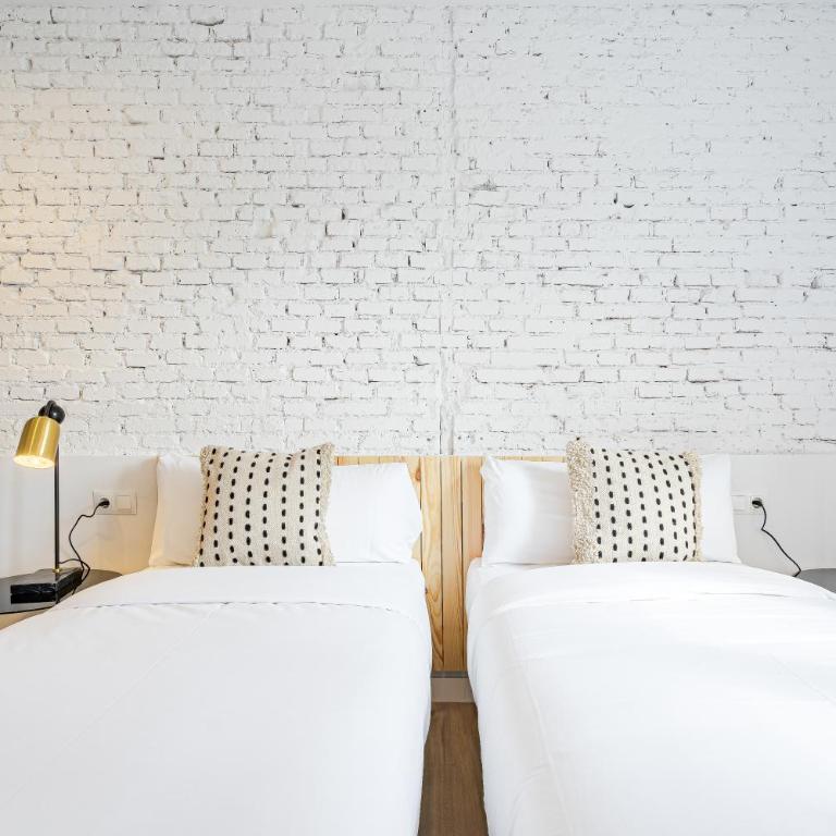 Vallecano Apartments by Olala Homes - Three-Bedroom Apartment - 9