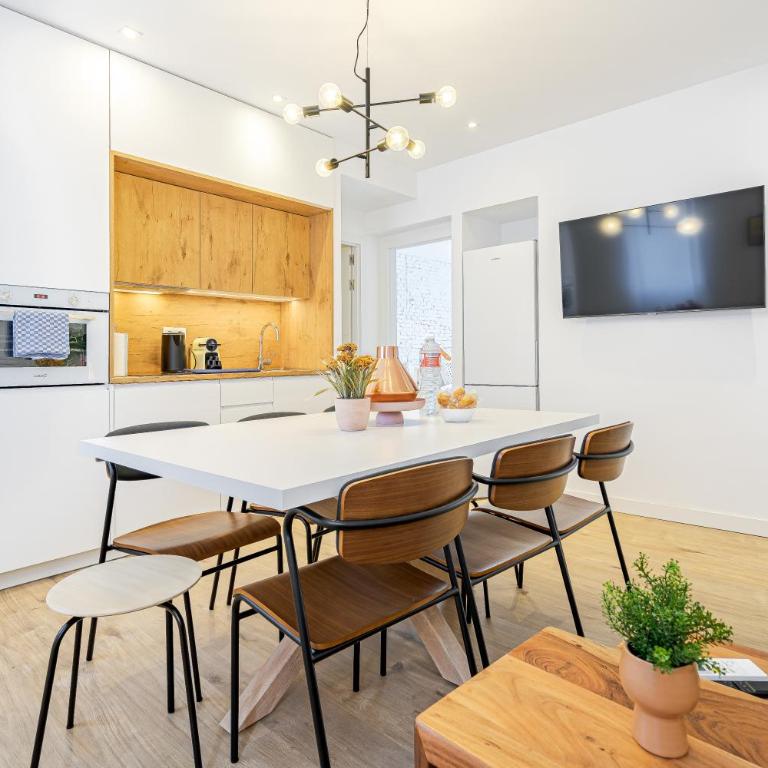 Vallecano Apartments by Olala Homes - Three-Bedroom Apartment - 14