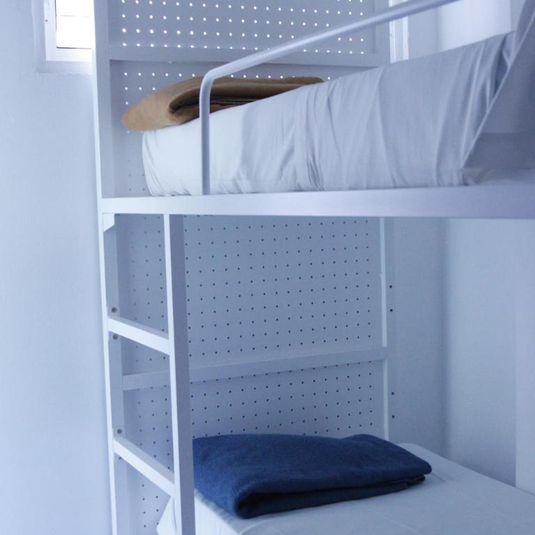 Feel Hostels Soho Malaga - Cama en habitación compartida mixta de 4 camas - 1