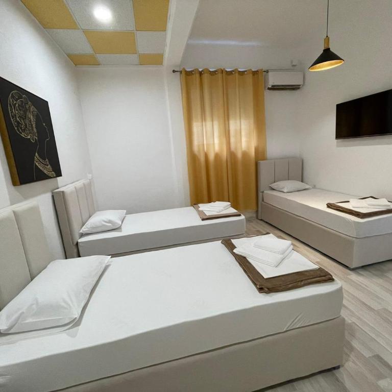 Hostel Izvor - Superior Triple Room - 12