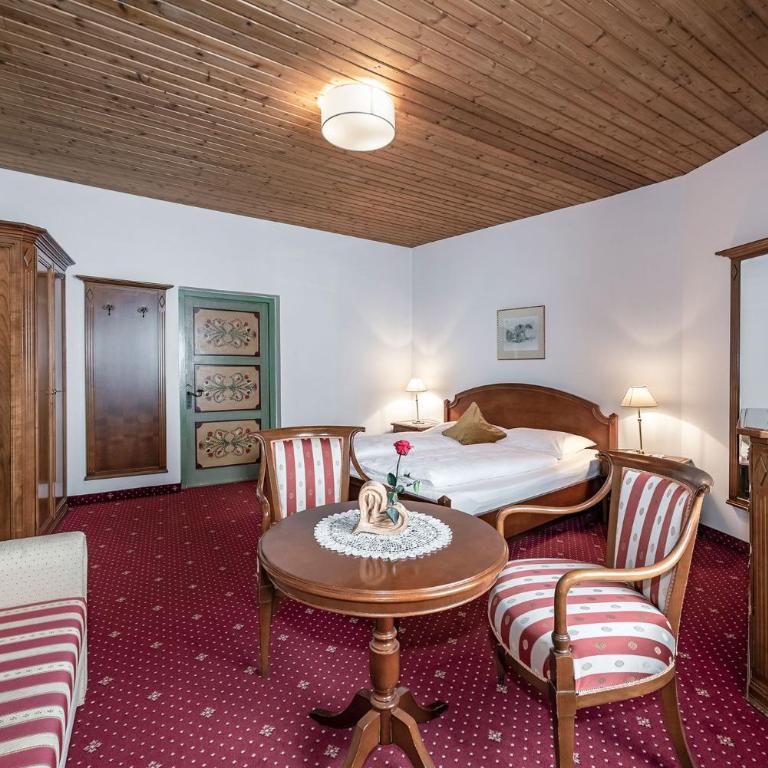 Hotel Weisse Lilie - B&B - Camera Matrimoniale - 11
