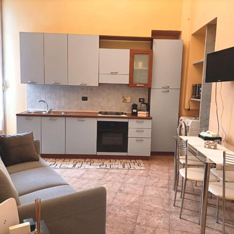 Torino Madama Cristina Apartment - Liberty Palace - Two-Bedroom Apartment - 6