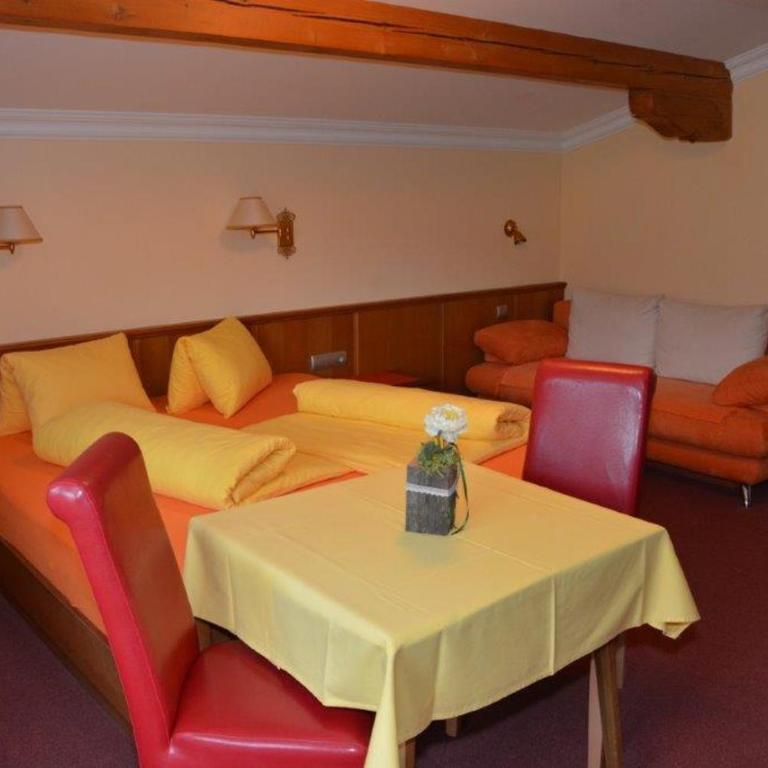 Haus Panorama - Doppelzimmer mit Dusche - 1