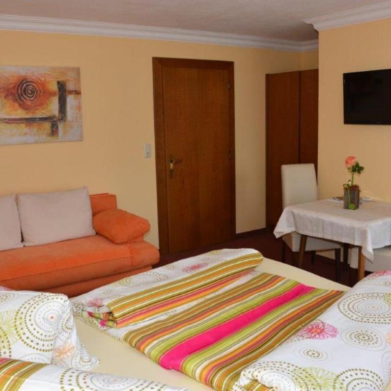 Haus Panorama - Doppelzimmer mit Dusche - 4