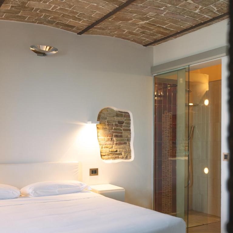 Locanda Alfieri - Camera Matrimoniale Luxury - Edificio Separato - 9