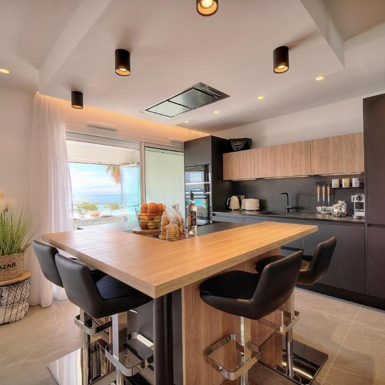 Cannes Luxury Rental - Stunning sea front apartment - Appartement - 8