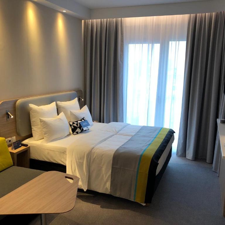 Holiday Inn Express Munich - City East by IHG - Habitación Estándar con cama grande y sofá cama - No fumadores - 2