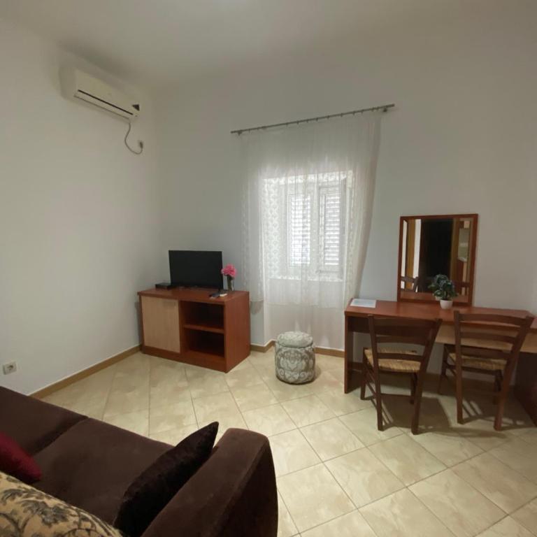Sanja Apartmani Bigovo - Apartman sa 2 Spavaće Sobe - 11