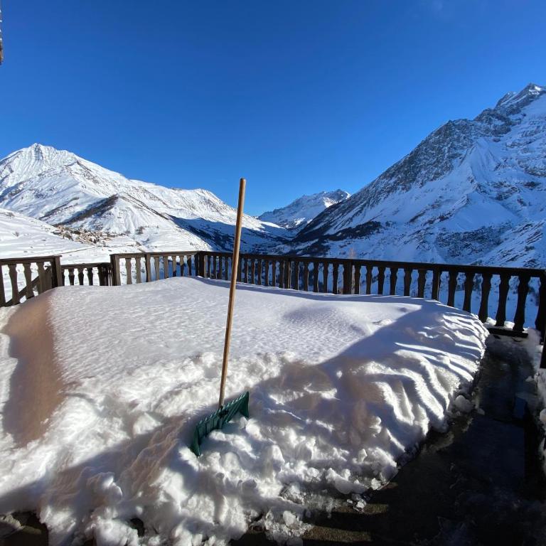 RestAuberge La Reine Meije - Chambre Familiale avec Terrasse - 5