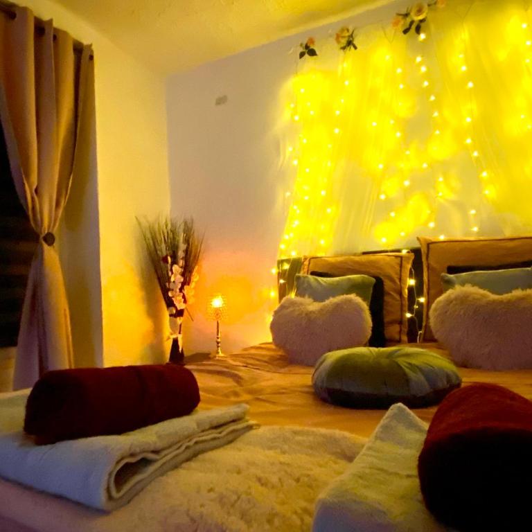 COSY & SPA Appartement Luxe JACUZZI SAUNA Suite Cristal - Suite mit Whirlpool - 10