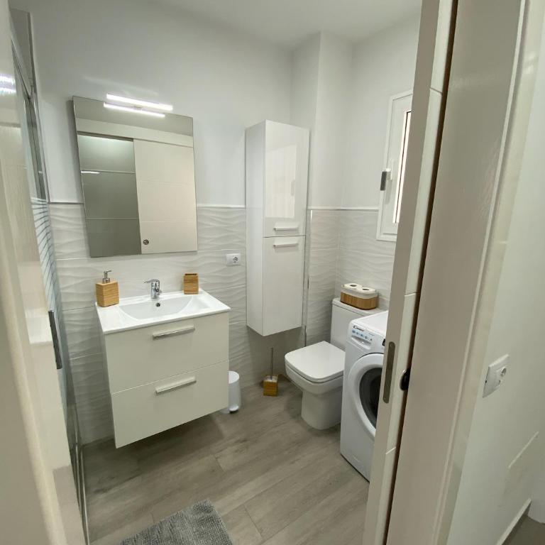 Estudio en los Cristianos. Ubicación ideal. - Apartamento de 1 dormitorio - 5