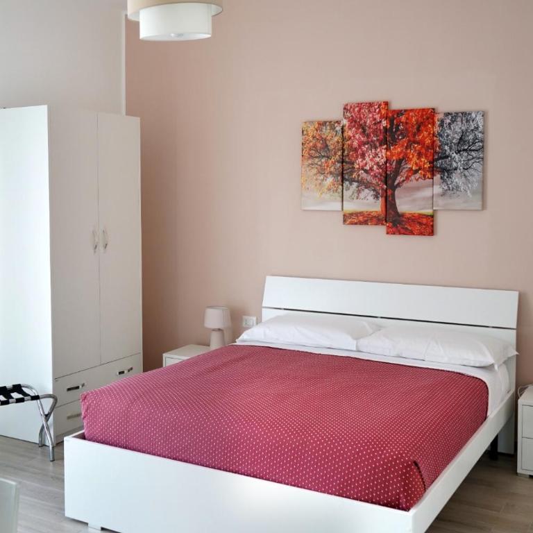 Provenzale Guest Rooms - Locazione breve - Camera Matrimoniale con Bagno Privato - 2