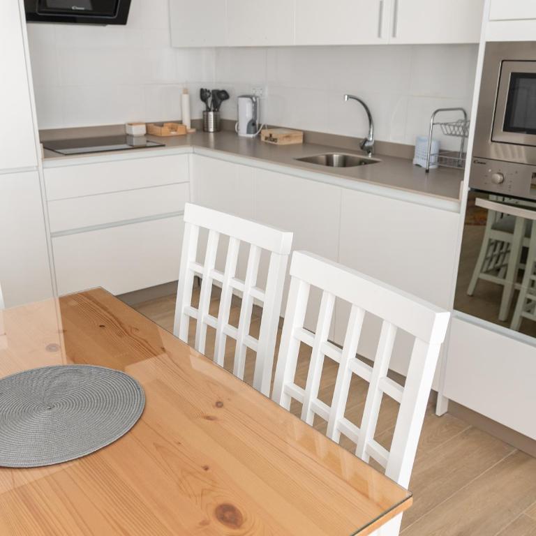 La Casa de Nano - Two-Bedroom Apartment - 15
