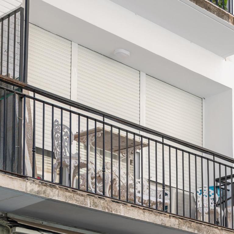 La Casa de Nano - Two-Bedroom Apartment - 38