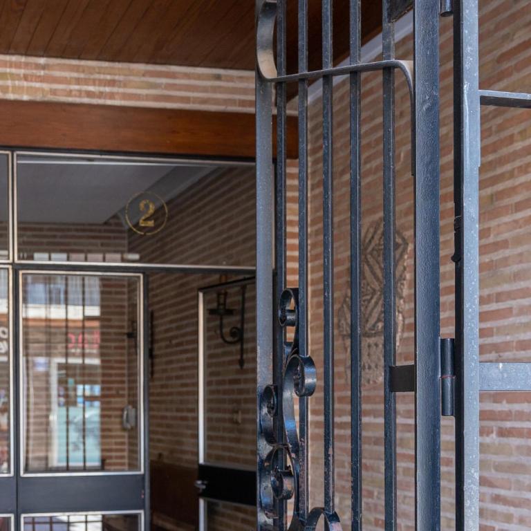 La Casa de Nano - Two-Bedroom Apartment - 39