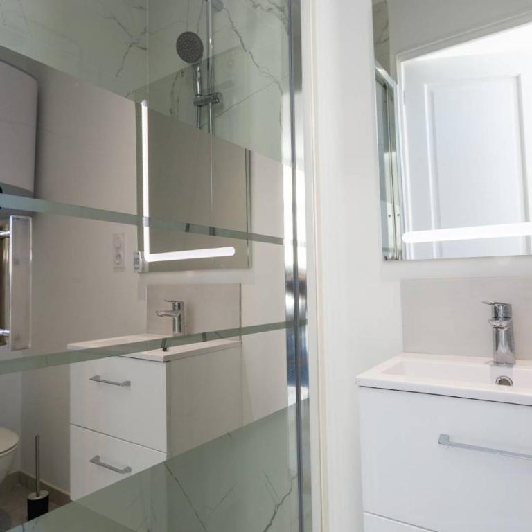 MaxBnb - CLIMATISÉ - Grand Studio 37m2 & terrasse 30m2 - Est - One-Bedroom Apartment - 15